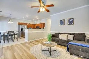 Charming Greensboro Townhouse with Back Patio! - Sedgefield