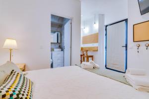 Luminosa Holidays House