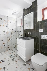 PEAK Aparthotel - Old Town - by CityHost