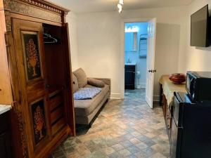 Charming Studio in the Heart of Springfield