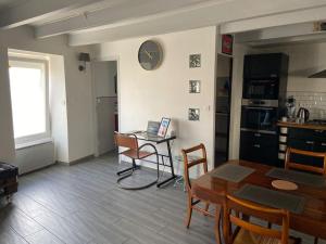 Maisons de vacances Maison toute equipee Gerzat : photos des chambres