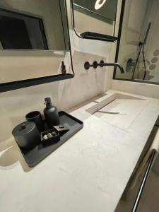 Premium Loft Apartments-City Center Parking by Urban Escape