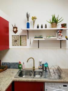 Quirky Stay 10 min walk to city with free parking