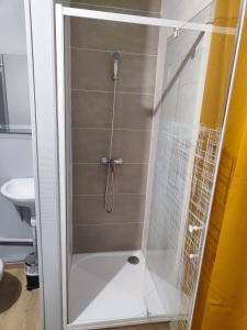 Hotels HOTEL DE LA GARE : photos des chambres