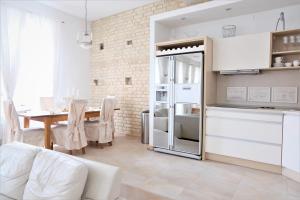 Old Town Luxury and Spacious Apartment (155 m2). 3 bedrooms. FREE parking