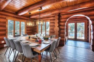 TREMBLANT LAC - SPA - BILLARD - FOYER -Golf- SKI