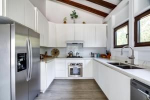 Photo Perfect-Beachfront 2 Bedroom-Infinity Pool