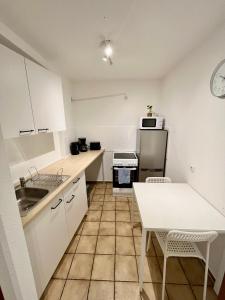 L5 Apartments - Ganze Wohnung, Küche, Bad, WLAN, Terrasse