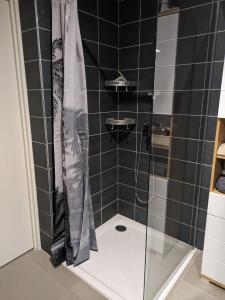 Studio calme avec vue dégagée