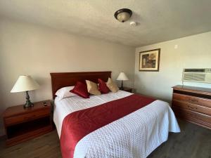 King Room room in 9 Arizona Motor Hotel