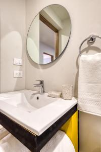 VICENTE SUAREZ By Mr W