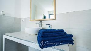 ROSEMARINE - APPARTEMENT CONCARNEAU VUE MER 2 adultes2enfants