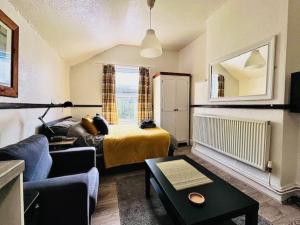 RESERVOIR LODGE