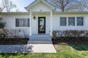 King Suite Highland House of Historic Franklin