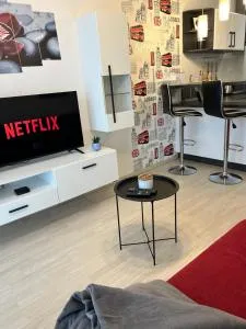 AR LONDON HOUSE - Myslava