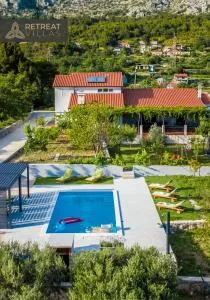 Villa Eleona with private pool and garden - Tugare
