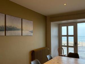 Spacious Coastal Apartment