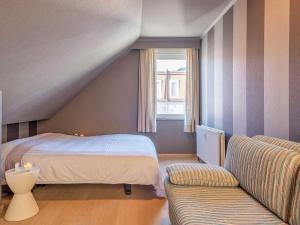 Balcony Views & Comfort