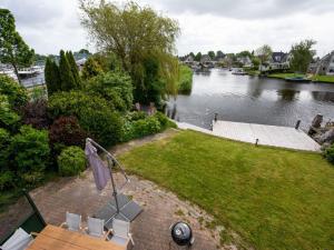 spacious holiday home with private jetty