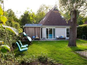 Bungalow near De Alde Feanen Reserve