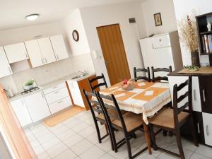 Apartments with parking space Srima - Vodice, Vodice - 22383