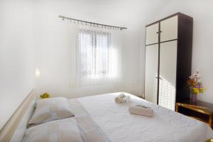 Apartments with parking space Umag - 22659