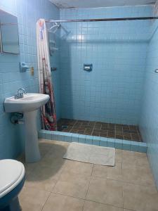 Recamara a media cuadra de la playa