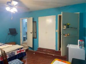 Recamara a media cuadra de la playa