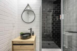 Luxe apartments Madrid Rio by RentitUP