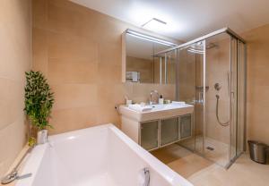 Waldbort Penthouse Residence