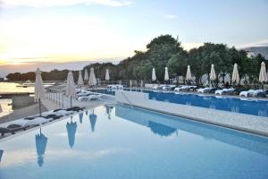 Apartments in Villas Punta Skala with beachpool 