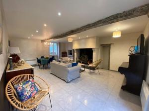 Maisons de vacances Renovated 18th century Norman manor house : photos des chambres