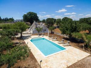 Trullo in Locorotondo with Underground Pool
