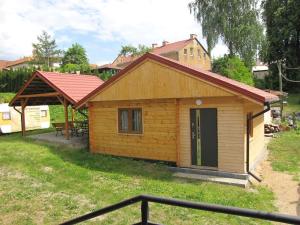 obrázek - Small holiday home, right on the lake, Ryn