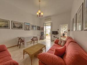 Vacation home with private pool, Floridia