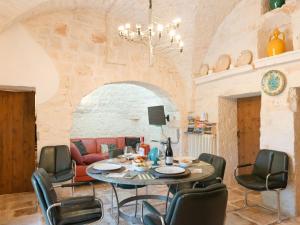 Villa in Apulia with Pool and Garden