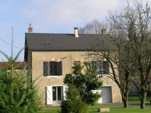 Maison rénovée près de la Forêt de Tronçais, grand jardin, cheminée, wifi, animaux acceptés - FR-1-489-128 - Vallon-en-Sully