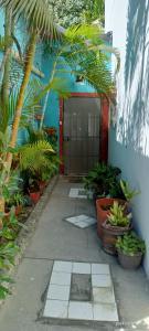 Habitación a media cuadra de la playa.