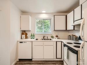 Charming 2 Bedroom in Tacoma