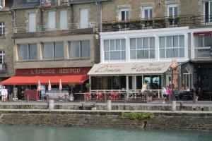 Hotels Le Continental : photos des chambres