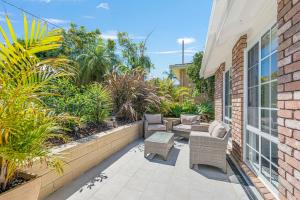 Lighthouse Beach Luxury