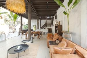 Private Oasis Pool Villa, 8 Bedroom for Groups