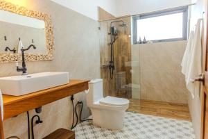 SeaSalt BeachFront Holiday Home, Private pool, 2 Bedroom house