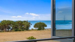 Pearls on Sapphire Beach