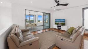 Pearls on Sapphire Beach