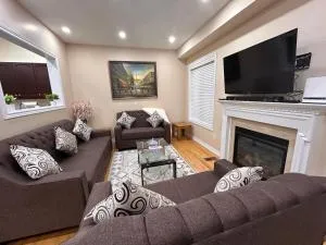 Avid vacation palace in Castlemore , Brampton - Nobleton