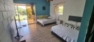 Cabaña rodeada de naturaleza