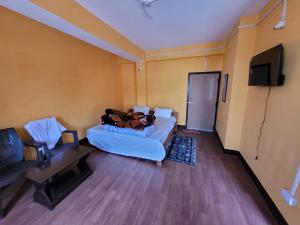 bhardwaj hotel