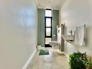 Cast Away at Romansbaai - Salted Fynbos Staying