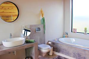 Cast Away at Romansbaai - Salted Fynbos Staying